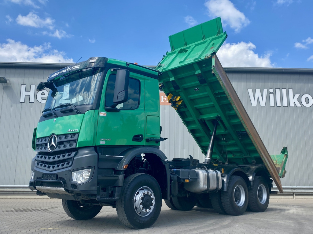 Mercedes-Benz 3345 / 6x6 - Tippbil lastbil: bild 1 Mercedes-Benz 3345 / 6x6 - Tippbil lastbil: bild 1