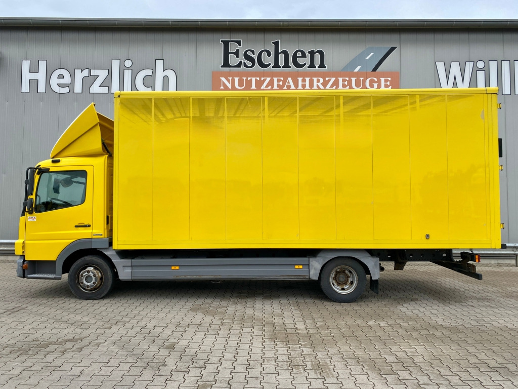 Mercedes-Benz 816 L - Lastbil med skåp: bild 2 Mercedes-Benz 816 L - Lastbil med skåp: bild 2