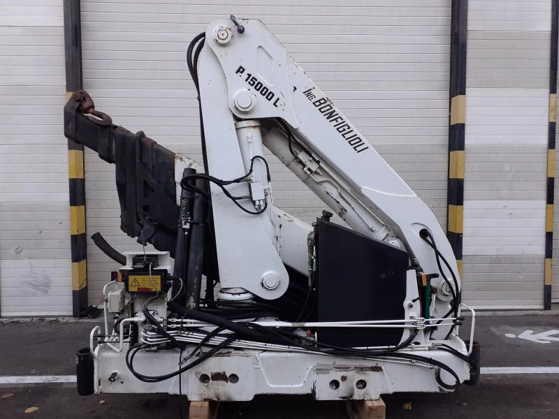 Grúa Bonfiglioli P.15000L - Lastbilskran för Lastbil: bild 1 Grúa Bonfiglioli P.15000L - Lastbilskran för Lastbil: bild 1