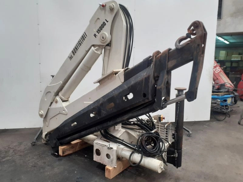 Grúa Bonfiglioli P15000L - Lastbilskran för Lastbil: bild 2 Grúa Bonfiglioli P15000L - Lastbilskran för Lastbil: bild 2