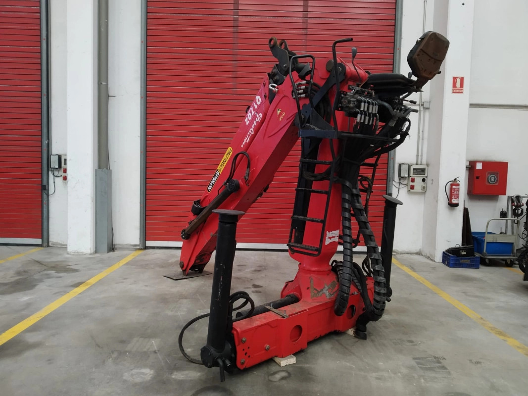 Grúa Epsilon Q170Z96 (1) - Lastbilskran för Lastbil: bild 3 Grúa Epsilon Q170Z96 (1) - Lastbilskran för Lastbil: bild 3