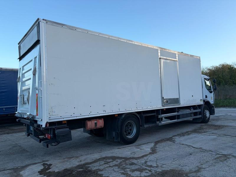 Renault Premium 270 - Lastbil med skåp: bild 4 Renault Premium 270 - Lastbil med skåp: bild 4