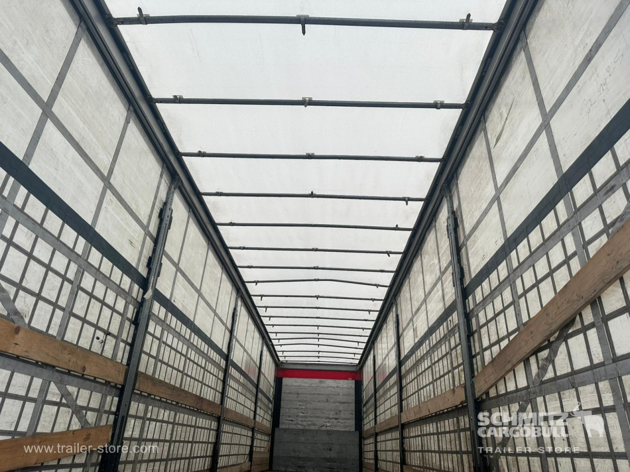 SCHMITZ Curtainsider Standard - Kapelltrailer: bild 5 SCHMITZ Curtainsider Standard - Kapelltrailer: bild 5