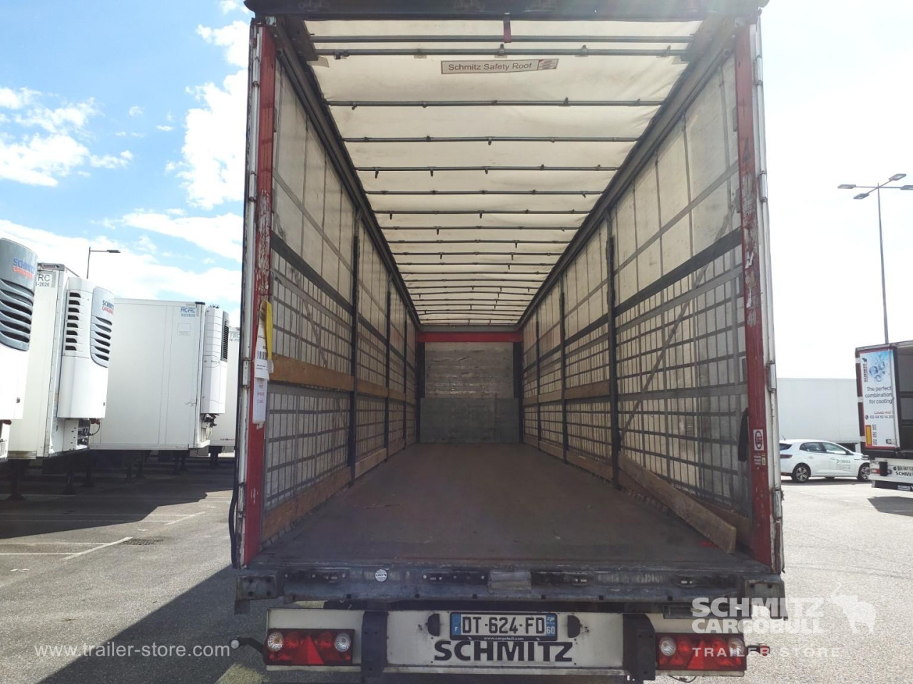 SCHMITZ Curtainsider Standard - Kapelltrailer: bild 4 SCHMITZ Curtainsider Standard - Kapelltrailer: bild 4