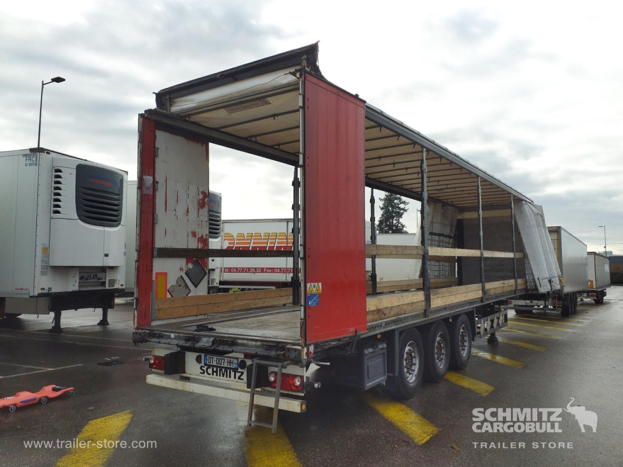 SCHMITZ Curtainsider Standard - Kapelltrailer: bild 2 SCHMITZ Curtainsider Standard - Kapelltrailer: bild 2