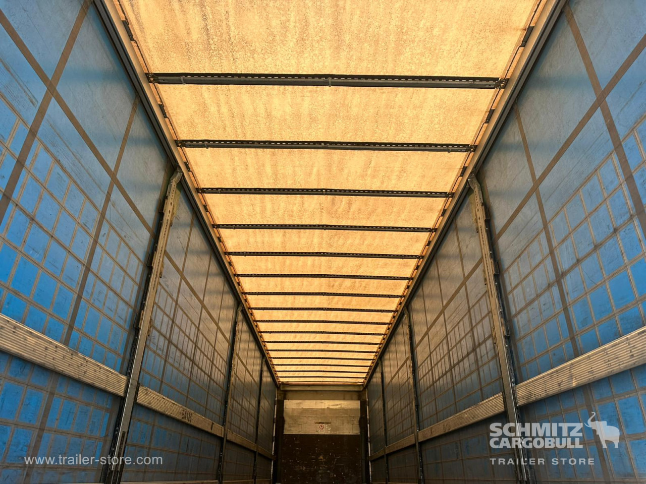 SCHMITZ Curtainsider Standard - Kapelltrailer: bild 5 SCHMITZ Curtainsider Standard - Kapelltrailer: bild 5