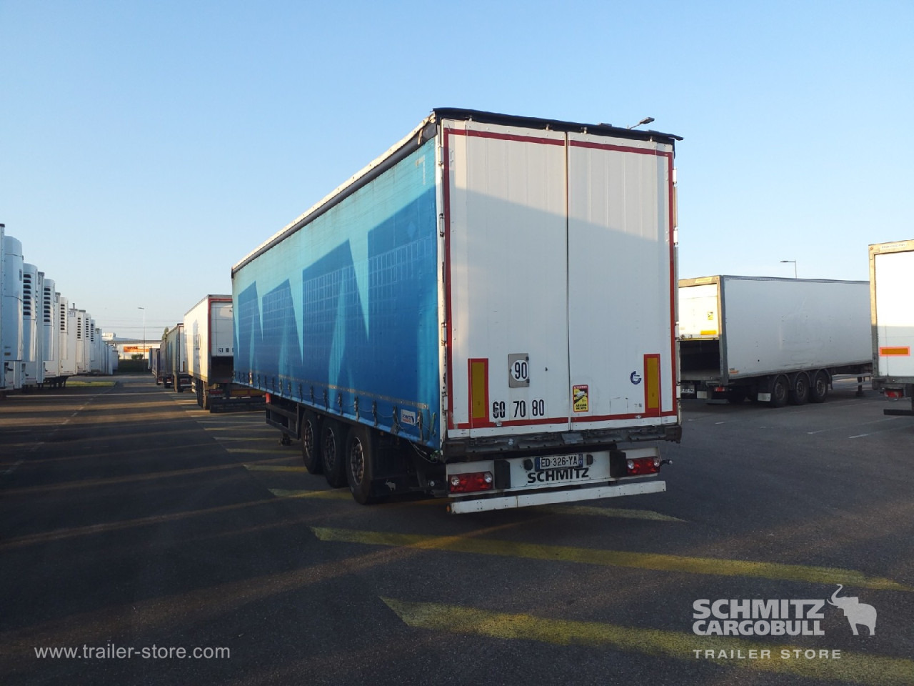 SCHMITZ Curtainsider Standard - Kapelltrailer: bild 2 SCHMITZ Curtainsider Standard - Kapelltrailer: bild 2