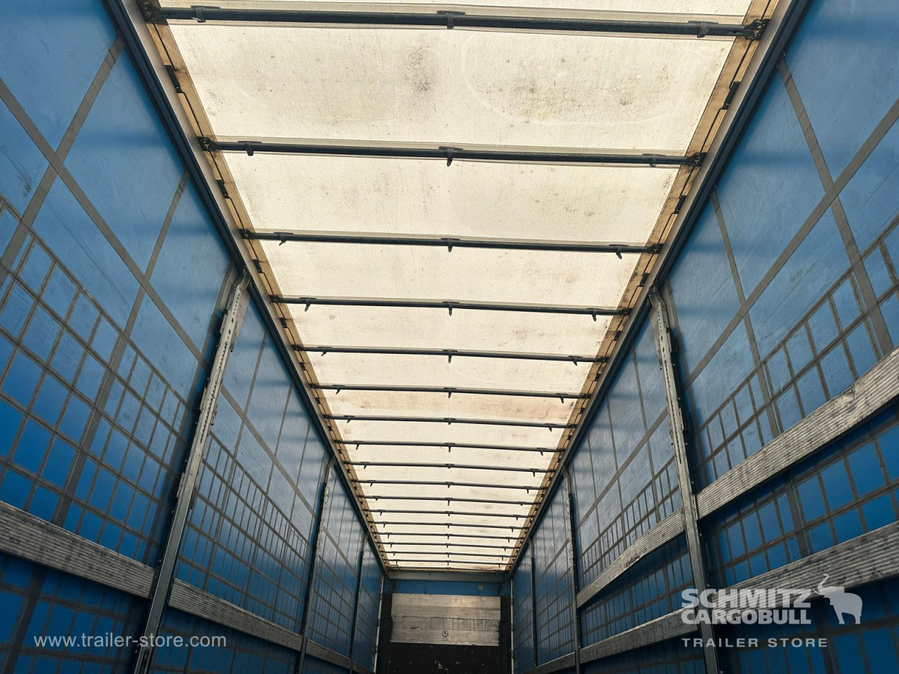 SCHMITZ Curtainsider Standard - Kapelltrailer: bild 5 SCHMITZ Curtainsider Standard - Kapelltrailer: bild 5