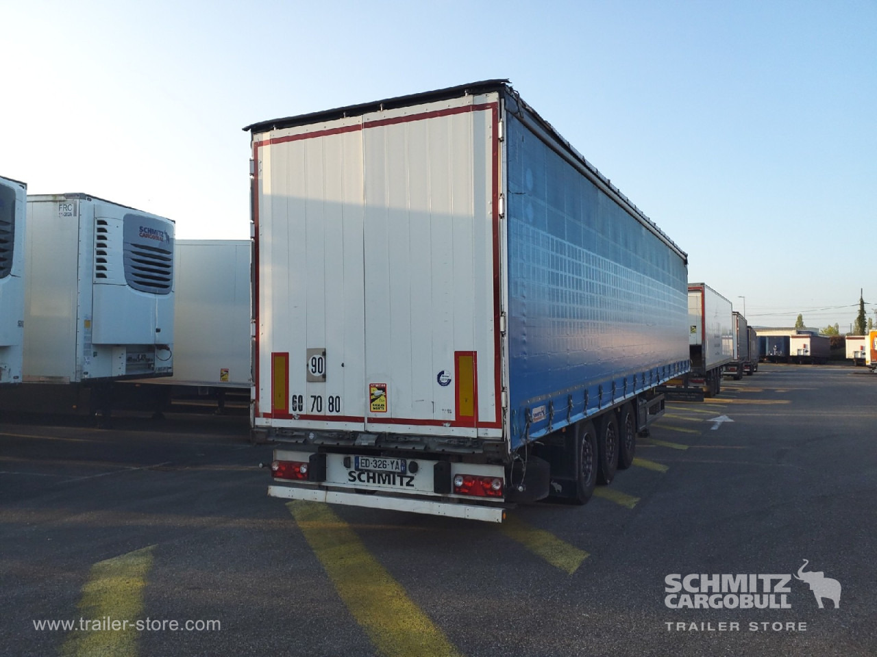 SCHMITZ Curtainsider Standard - Kapelltrailer: bild 5 SCHMITZ Curtainsider Standard - Kapelltrailer: bild 5