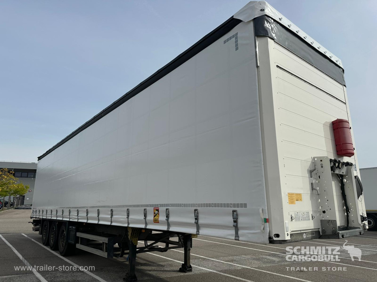 SCHMITZ Curtainsider Standard Taillift - Kapelltrailer: bild 1 SCHMITZ Curtainsider Standard Taillift - Kapelltrailer: bild 1