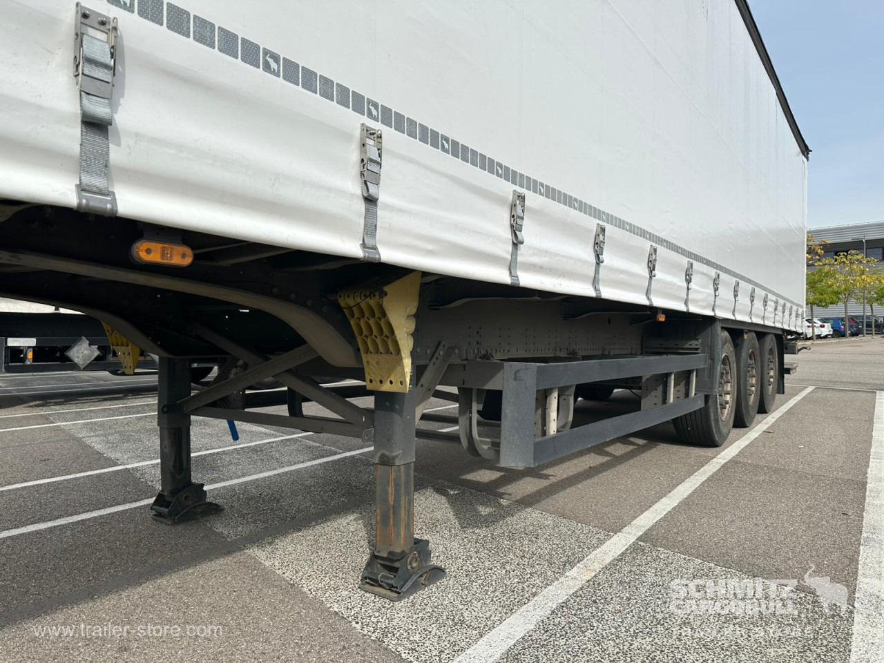 SCHMITZ Curtainsider Standard Taillift - Kapelltrailer: bild 2 SCHMITZ Curtainsider Standard Taillift - Kapelltrailer: bild 2