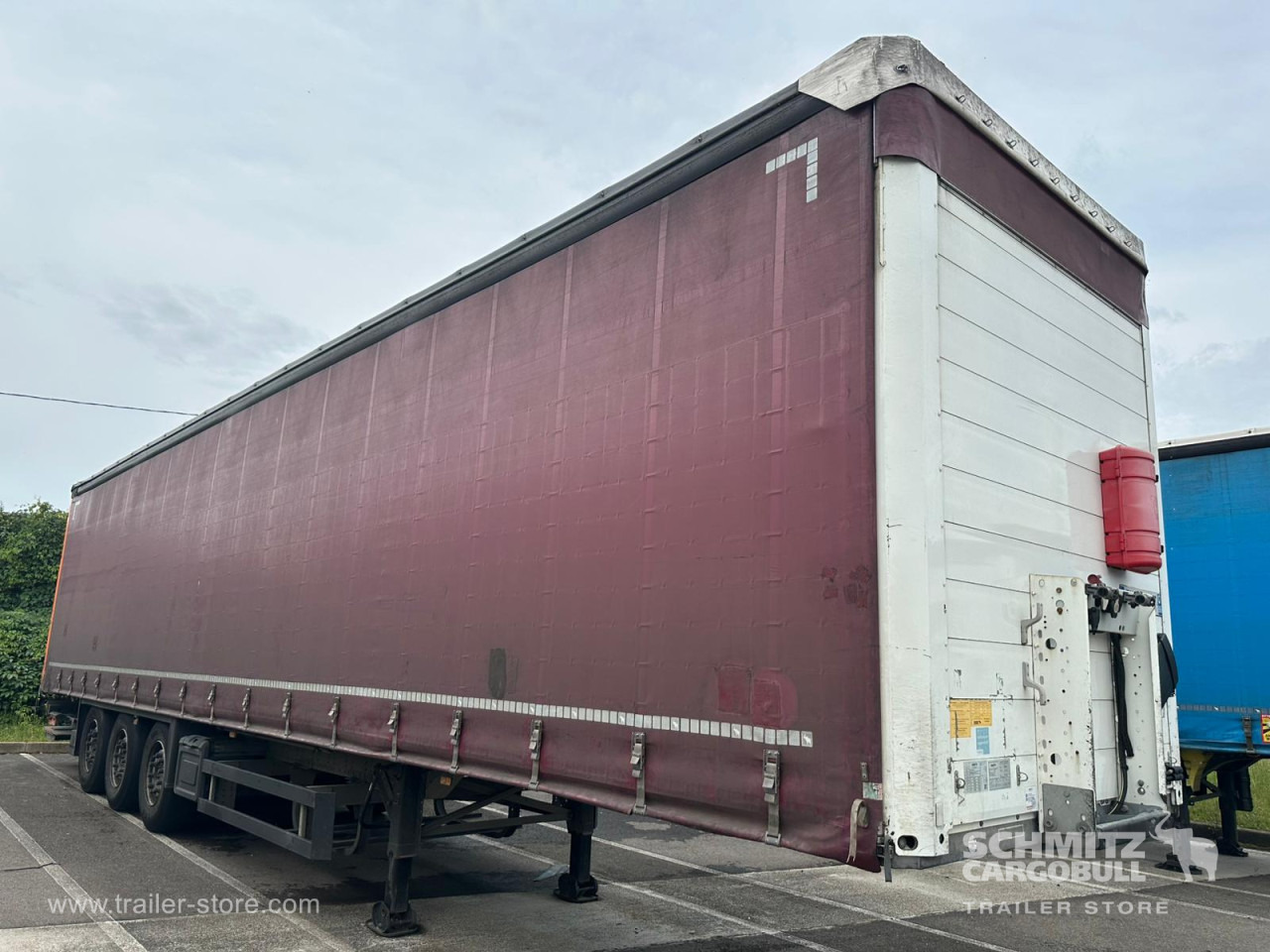 SCHMITZ Curtainsider Standard Taillift - Kapelltrailer: bild 1 SCHMITZ Curtainsider Standard Taillift - Kapelltrailer: bild 1