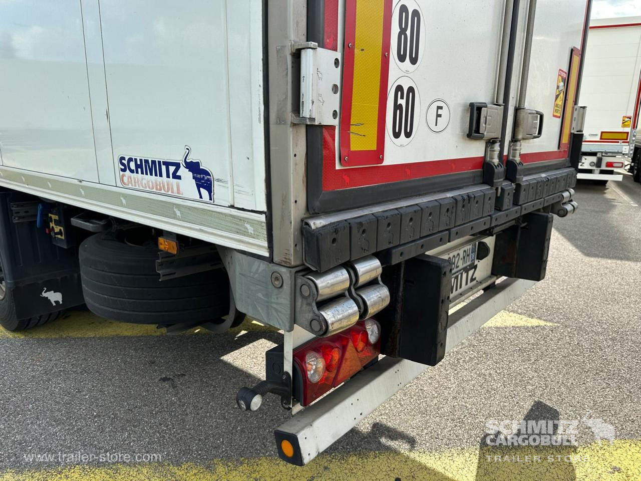 SCHMITZ Reefer Standard - Isotermiska semitrailer: bild 3 SCHMITZ Reefer Standard - Isotermiska semitrailer: bild 3