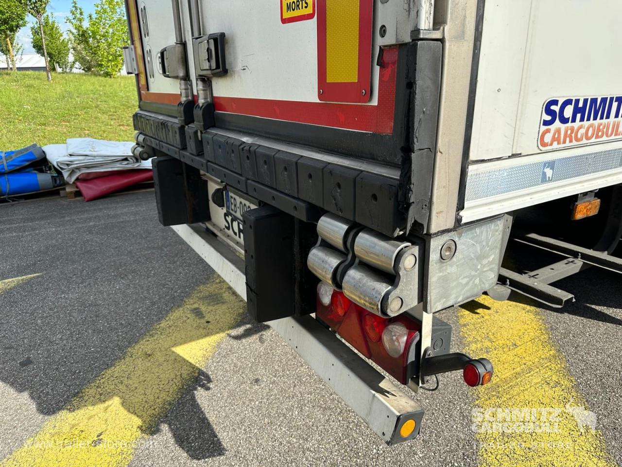 SCHMITZ Reefer Standard - Isotermiska semitrailer: bild 2 SCHMITZ Reefer Standard - Isotermiska semitrailer: bild 2