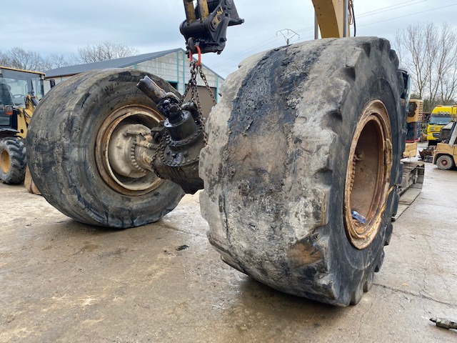 CAT 992 C -1V-5949 - Framaxel för Byggmaskiner: bild 1 CAT 992 C -1V-5949 - Framaxel för Byggmaskiner: bild 1