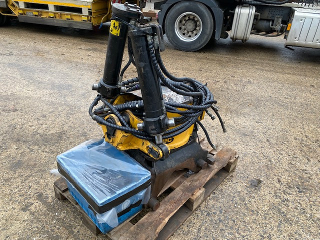 Engcon EC 20 - CW30EC - SS9SQ - Ohne TOP Parts - Tiltrotator: bild 1 Engcon EC 20 - CW30EC - SS9SQ - Ohne TOP Parts - Tiltrotator: bild 1