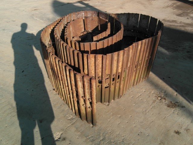 Liebherr R 912 - Larvband för Byggmaskiner: bild 1 Liebherr R 912 - Larvband för Byggmaskiner: bild 1