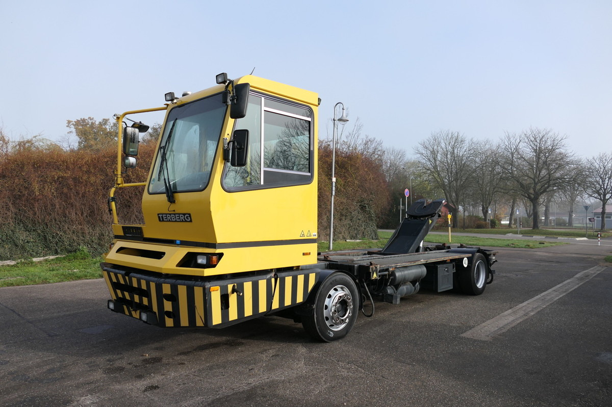 BC 182 Kamag Wiesel WBH 25 Umsetzfahrzeug - Containerbil/ Växelflak lastbil: bild 3 BC 182 Kamag Wiesel WBH 25 Umsetzfahrzeug - Containerbil/ Växelflak lastbil: bild 3