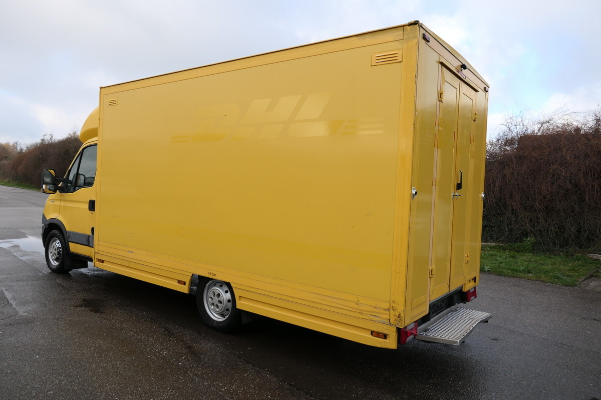 IVECO Daily 35 S11 C30C KURZ AUTOMATIK KAMERA Regale L - Volymskåp: bild 4 IVECO Daily 35 S11 C30C KURZ AUTOMATIK KAMERA Regale L - Volymskåp: bild 4