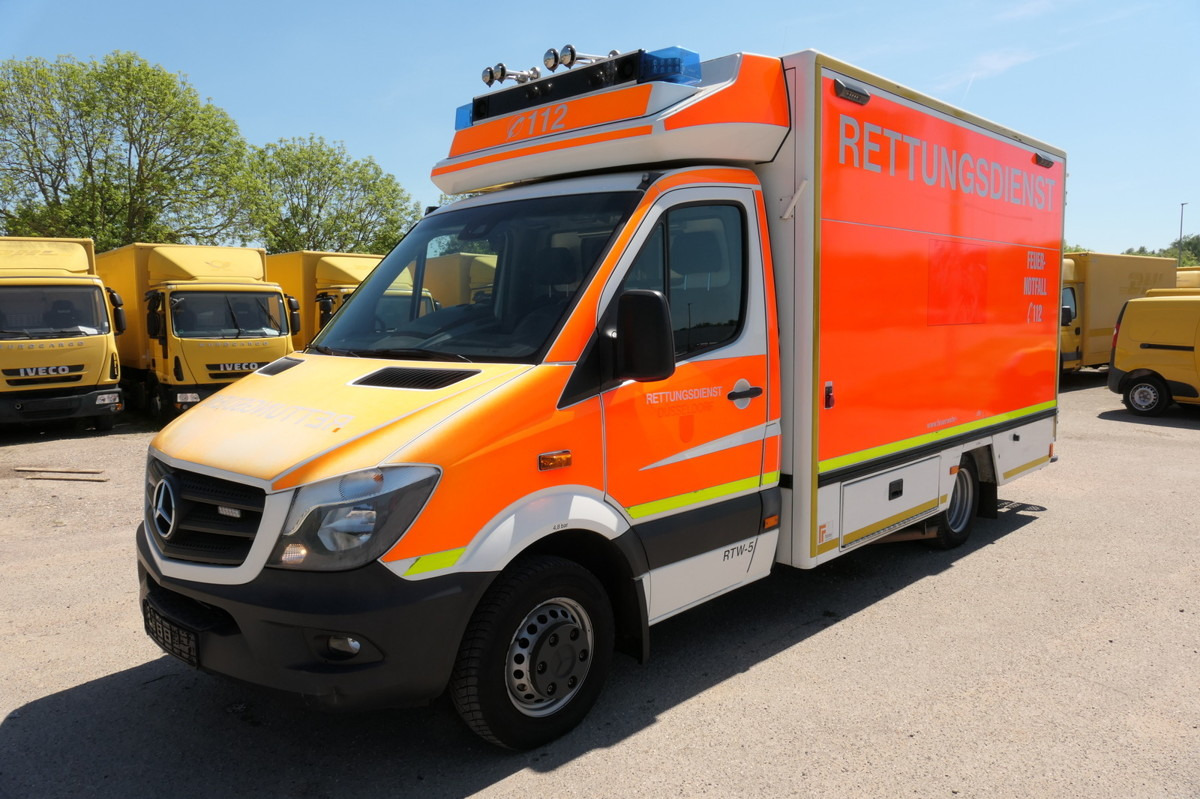 MERCEDES-BENZ Sprinter 519 CDI Klima Krankenwagen - Ambulans: bild 1 MERCEDES-BENZ Sprinter 519 CDI Klima Krankenwagen - Ambulans: bild 1