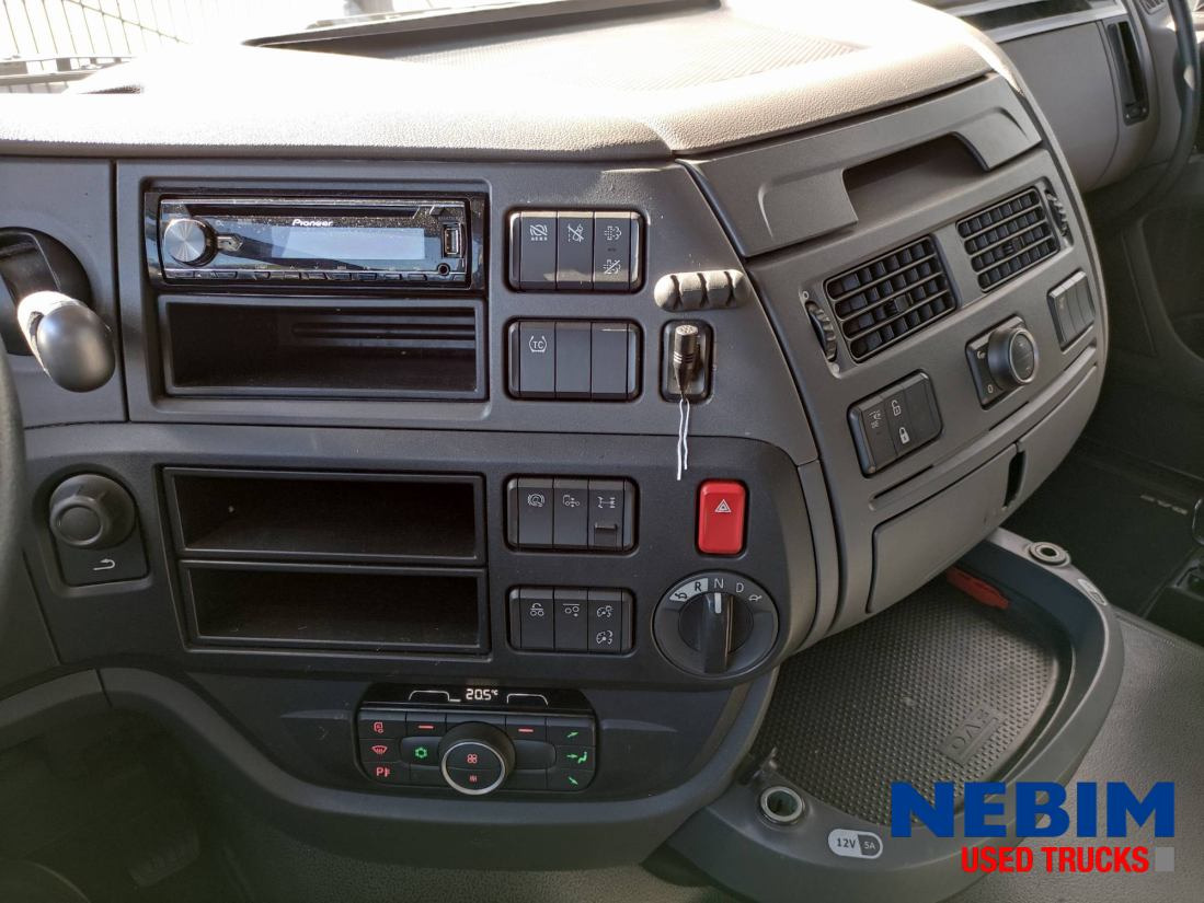 DAF XF 450 6x2 FTG - 493.069Km - ADR/VLG-AT - Dragbil: bild 4 DAF XF 450 6x2 FTG - 493.069Km - ADR/VLG-AT - Dragbil: bild 4