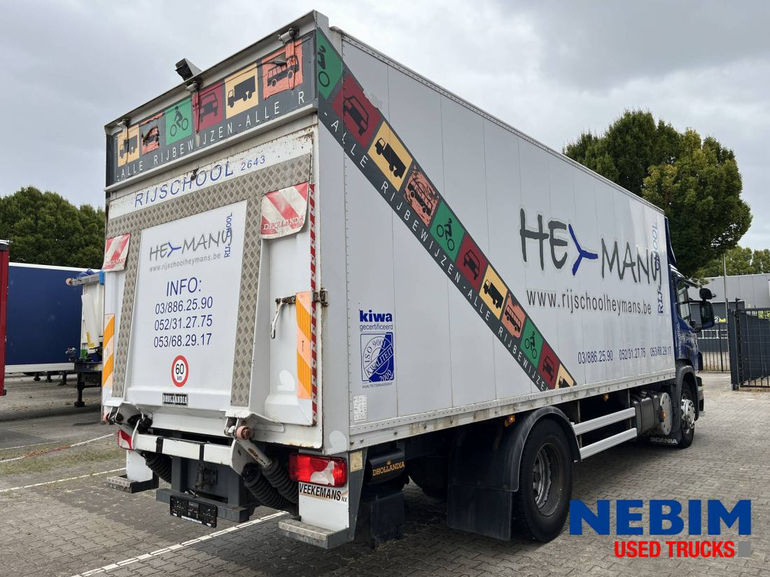 Scania P270 343.938km - 3 front seats - Lastbil med skåp: bild 2 Scania P270 343.938km - 3 front seats - Lastbil med skåp: bild 2