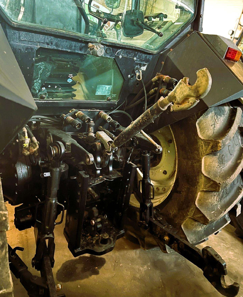 Valtra 8450 Mega - Traktor: bild 5 Valtra 8450 Mega - Traktor: bild 5