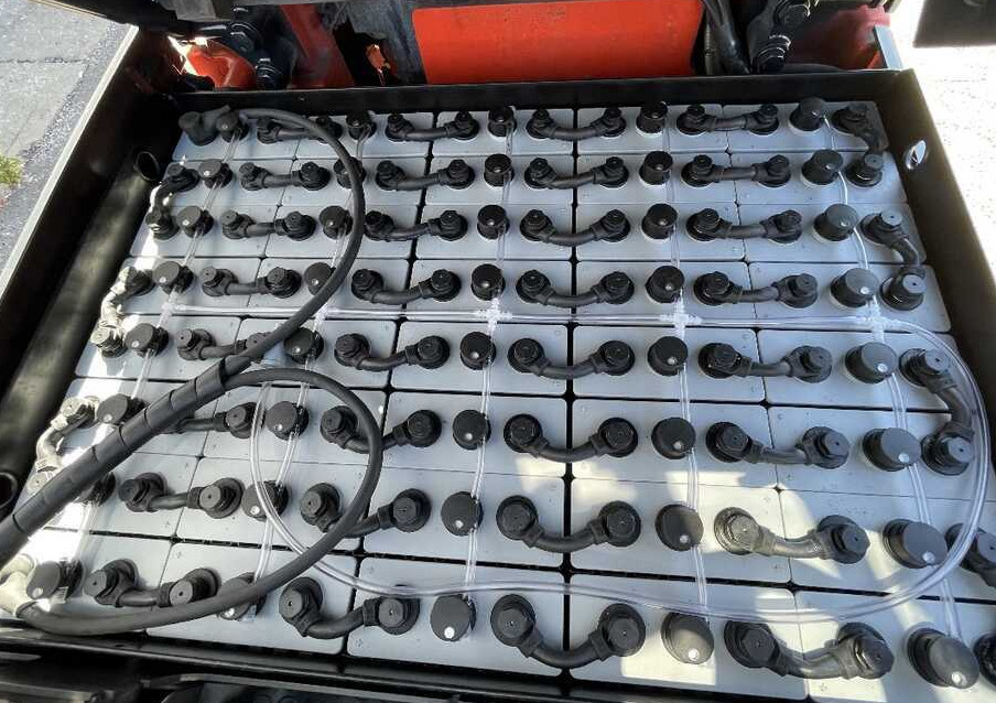 Linde E 25 -387 (Batteria NUOVA) - Eltruck: bild 4 Linde E 25 -387 (Batteria NUOVA) - Eltruck: bild 4