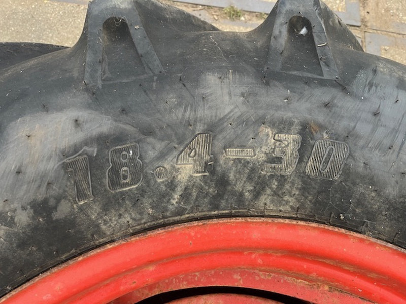 Alliance en Goodyear 18.4 30 - Fälg: bild 2 Alliance en Goodyear 18.4 30 - Fälg: bild 2