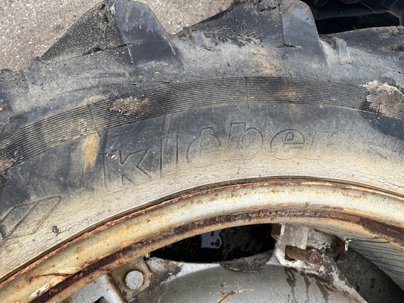 Kleber 13.6 R38 - Fälg: bild 4 Kleber 13.6 R38 - Fälg: bild 4