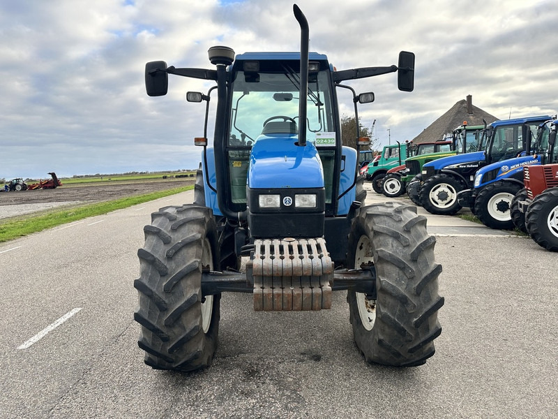 New Holland TS90 - Traktor: bild 2 New Holland TS90 - Traktor: bild 2