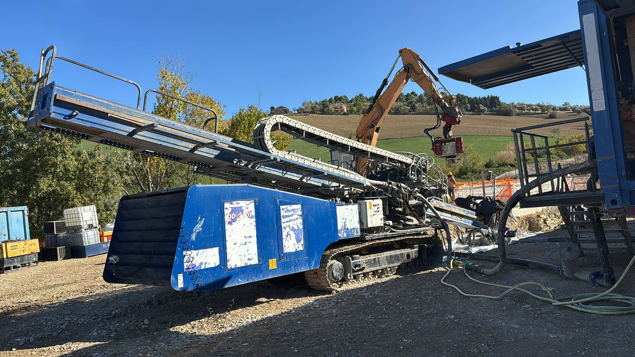 American Auger DD-220T - Styrbara borrmaskin: bild 3 American Auger DD-220T - Styrbara borrmaskin: bild 3