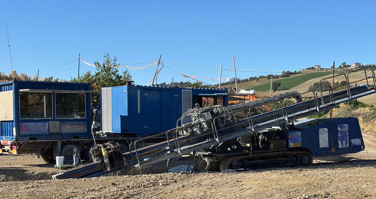 American Auger DD-220T - Styrbara borrmaskin: bild 4 American Auger DD-220T - Styrbara borrmaskin: bild 4