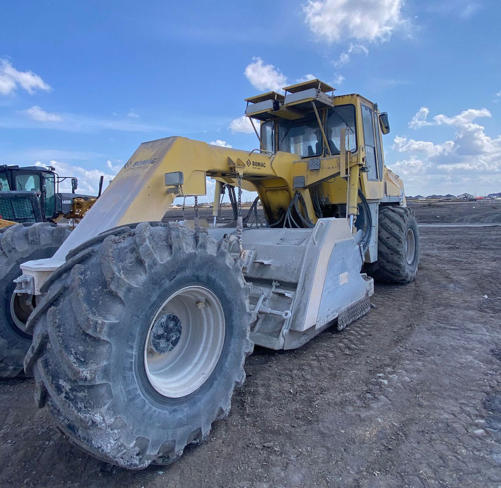 Bomag MPH 122-2 - Markstabiliserar: bild 1 Bomag MPH 122-2 - Markstabiliserar: bild 1