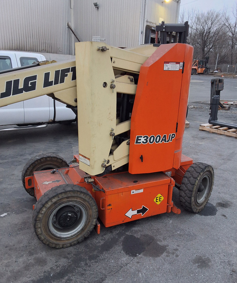 JLG E300AJP - Teleskophjullastare: bild 2 JLG E300AJP - Teleskophjullastare: bild 2