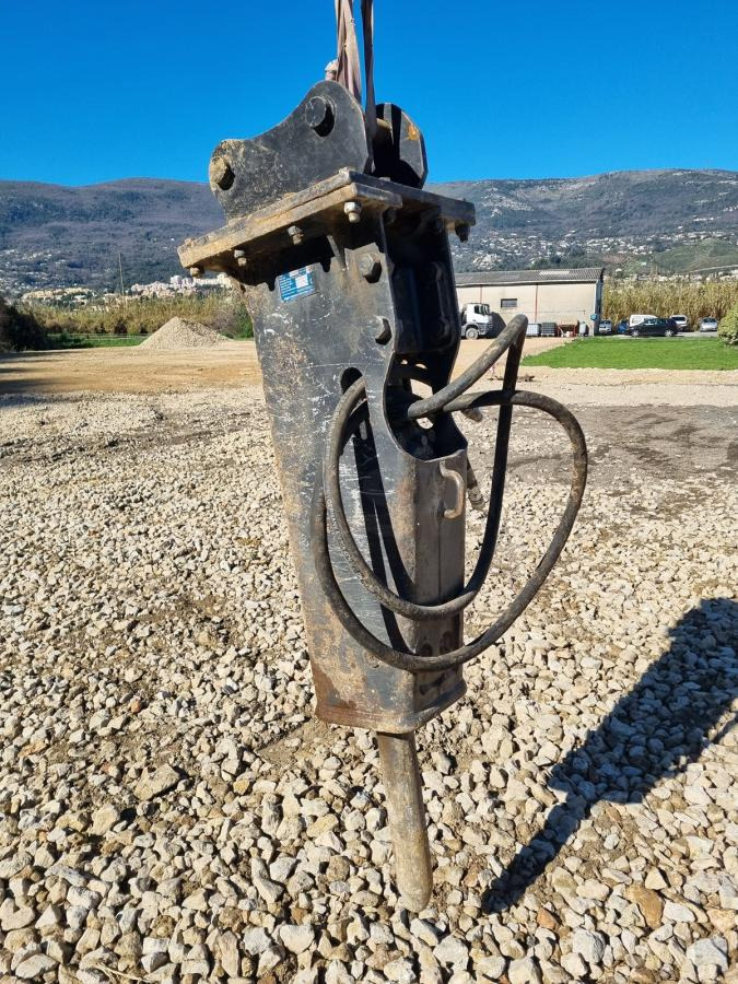 Furukawa F9 pour mini pelle de 8t - Hydraulisk hammare: bild 1 Furukawa F9 pour mini pelle de 8t - Hydraulisk hammare: bild 1