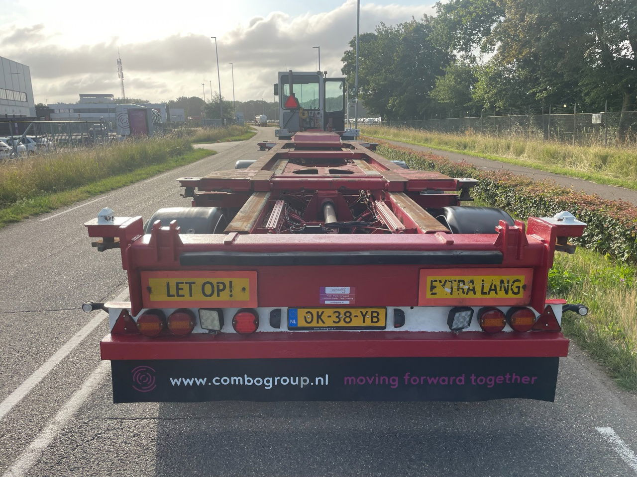 Renders ROC 16.27 CC X steering / Disc brakes /Lifring axle 20-30-40-45 FT HC - Containerbil/ Växelflak semitrailer: bild 4 Renders ROC 16.27 CC X steering / Disc brakes /Lifring axle 20-30-40-45 FT HC - Containerbil/ Växelflak semitrailer: bild 4