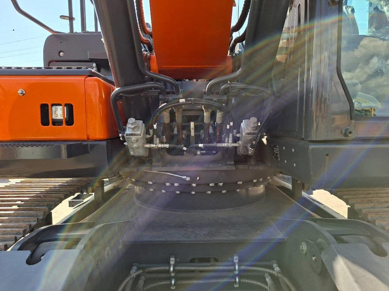 Develon DX225LC-7 - Bandgrävare: bild 5 Develon DX225LC-7 - Bandgrävare: bild 5