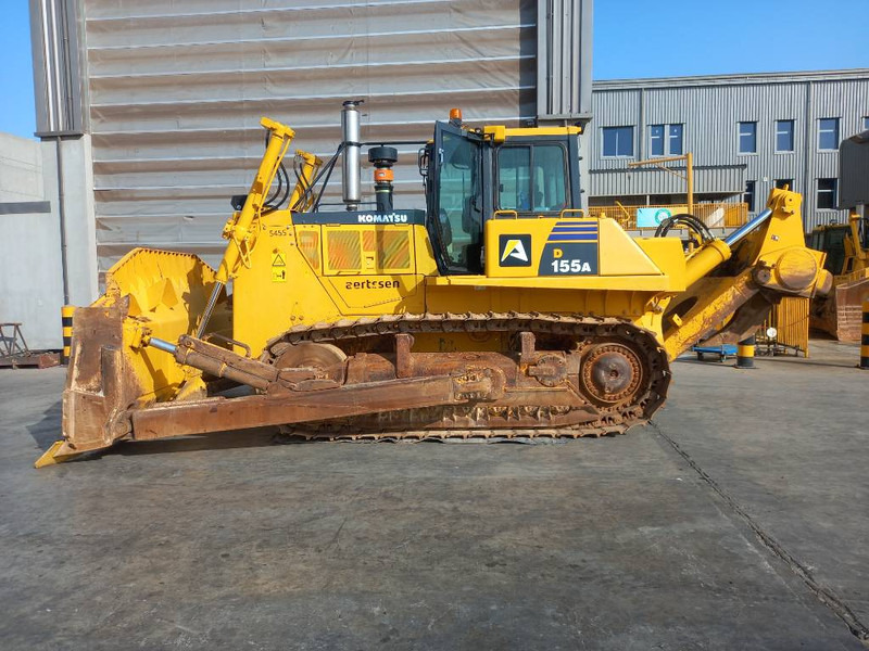 Komatsu D155A-6R (4 Pcs available in Abu Dhabi) - Bulldozer: bild 1 Komatsu D155A-6R (4 Pcs available in Abu Dhabi) - Bulldozer: bild 1