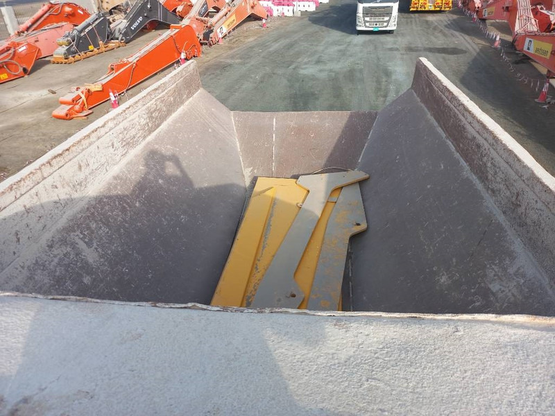 Komatsu HM400-3R (4 pcs available in Abu Dhabi) - Ramstyrd dumper: bild 5 Komatsu HM400-3R (4 pcs available in Abu Dhabi) - Ramstyrd dumper: bild 5