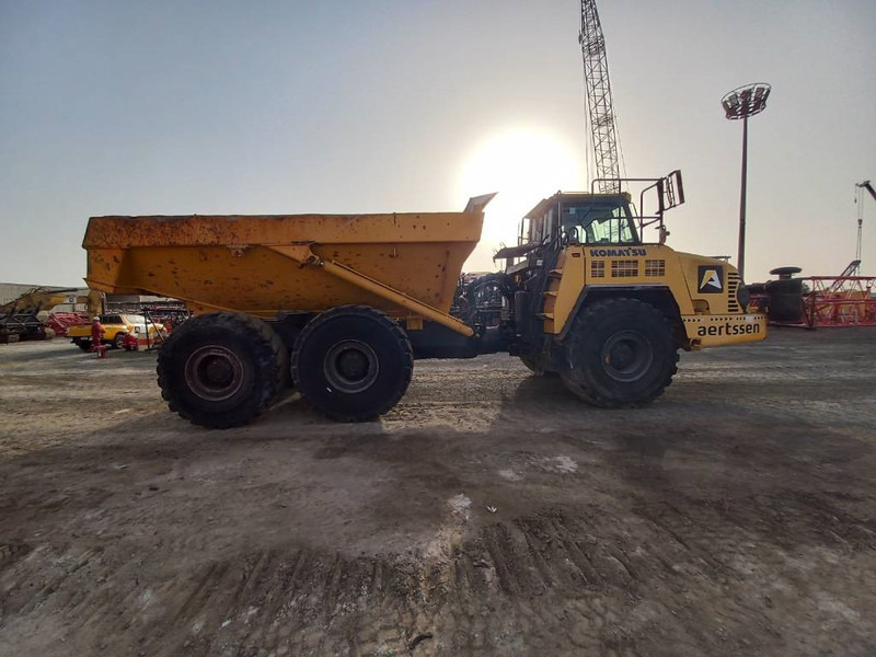 Komatsu HM400-3R (4 pcs available in Abu Dhabi) - Ramstyrd dumper: bild 4 Komatsu HM400-3R (4 pcs available in Abu Dhabi) - Ramstyrd dumper: bild 4
