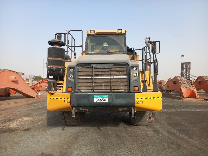 Komatsu HM400-3R (4pcs available in Abu Dhabi) - Ramstyrd dumper: bild 5 Komatsu HM400-3R (4pcs available in Abu Dhabi) - Ramstyrd dumper: bild 5