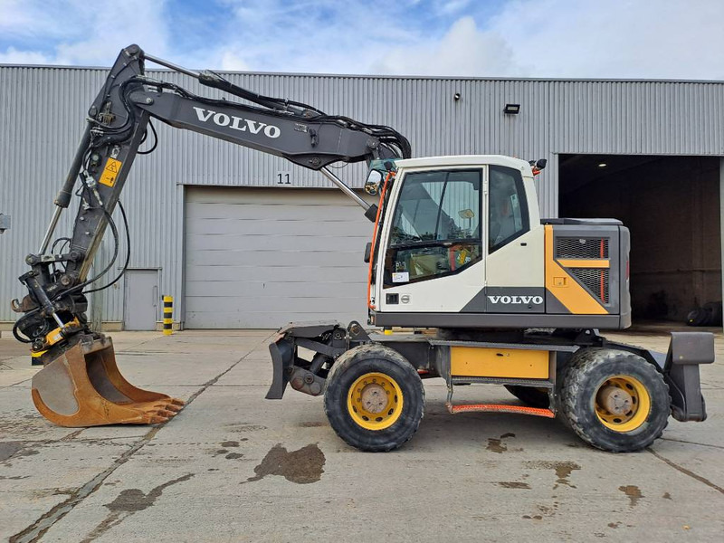 Volvo EWR150E + Engcon Rototilt - Grävmaskin på däck: bild 1 Volvo EWR150E + Engcon Rototilt - Grävmaskin på däck: bild 1