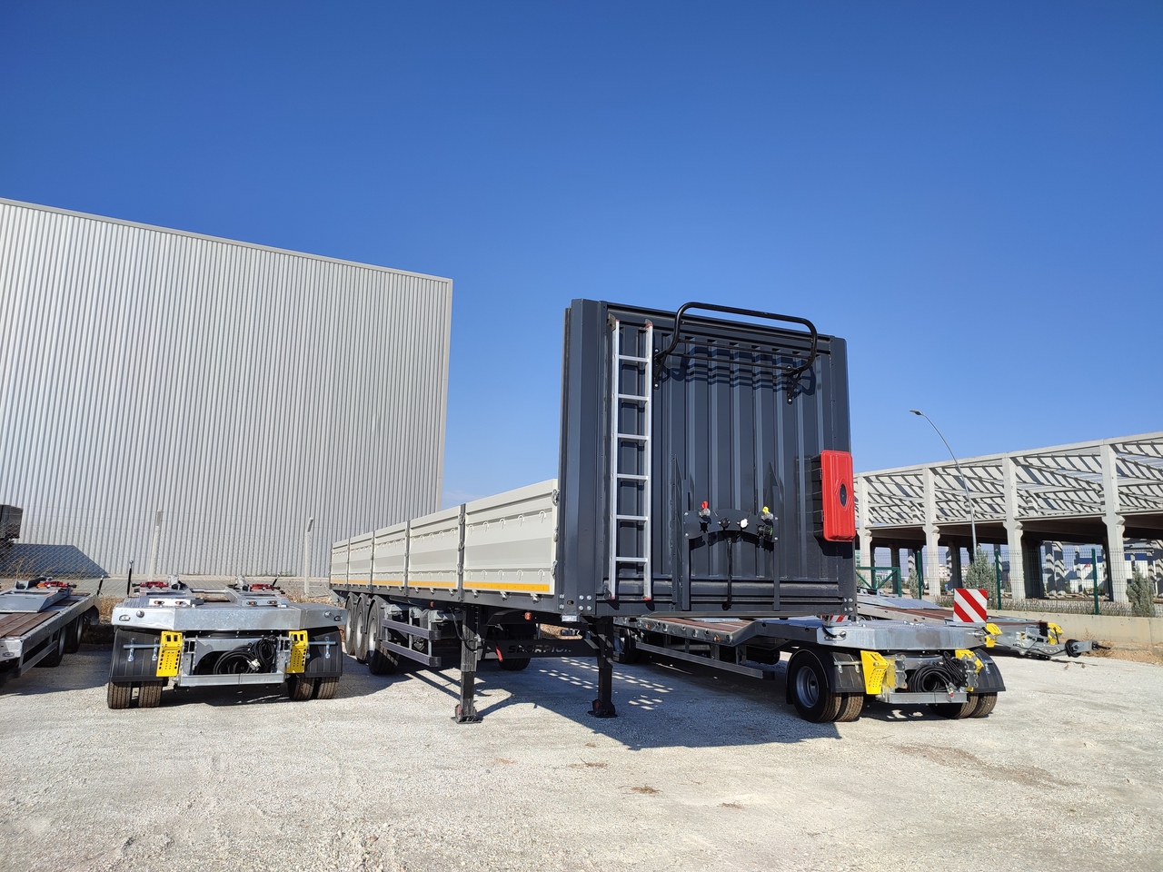 SINAN TANKER-TREYLER FlatBed - Special Platform - Flaktrailer: bild 2 SINAN TANKER-TREYLER FlatBed - Special Platform - Flaktrailer: bild 2