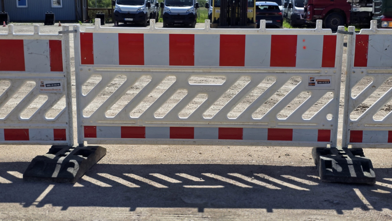 Nissen barrier fence. 2100x1100 - Verktyg/ Utrustning: bild 4 Nissen barrier fence. 2100x1100 - Verktyg/ Utrustning: bild 4