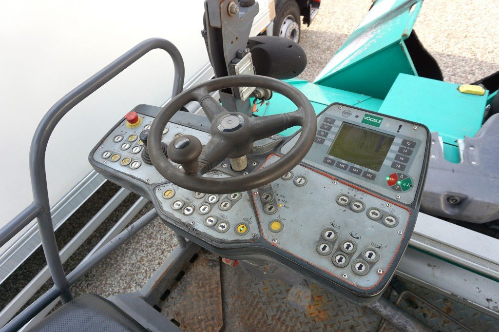 VÖGELE Super 1303-2 - Asfaltläggare: bild 4 VÖGELE Super 1303-2 - Asfaltläggare: bild 4