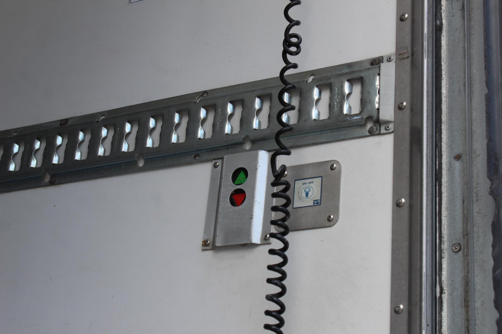 Daf LF 280 E6 Frigoblock LBW Rolltor Strom Klima - Kylbil lastbil: bild 4 Daf LF 280 E6 Frigoblock LBW Rolltor Strom Klima - Kylbil lastbil: bild 4