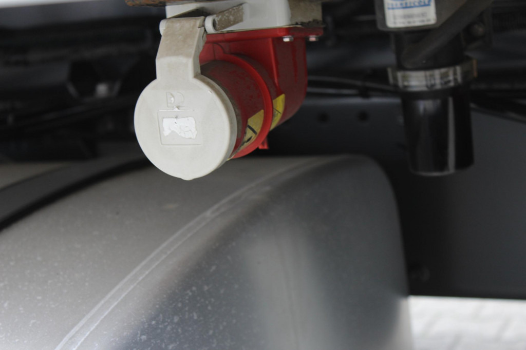 Daf LF 310 E6 CS 1050 Silent Tür+LBW Strom FRC 2028 - Kylbil lastbil: bild 5 Daf LF 310 E6 CS 1050 Silent Tür+LBW Strom FRC 2028 - Kylbil lastbil: bild 5