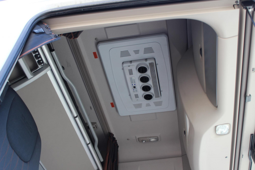 Daf 530 SSC Retarder Kühlbox 2 Tanks Standklima - Dragbil: bild 4 Daf 530 SSC Retarder Kühlbox 2 Tanks Standklima - Dragbil: bild 4