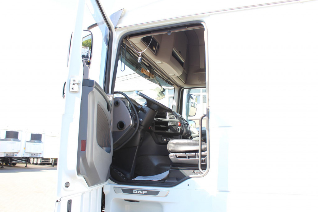 Daf 530 SSC Retarder Kühlbox 2 Tanks Standklima - Dragbil: bild 5 Daf 530 SSC Retarder Kühlbox 2 Tanks Standklima - Dragbil: bild 5